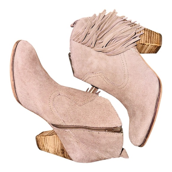 Steve Madden Shoes - Steve Madden Tan Ankle Booties with Chunky Heel